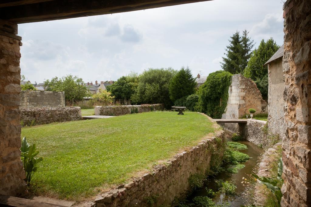 Gite Des Grands Moulins De Bauge מראה חיצוני תמונה